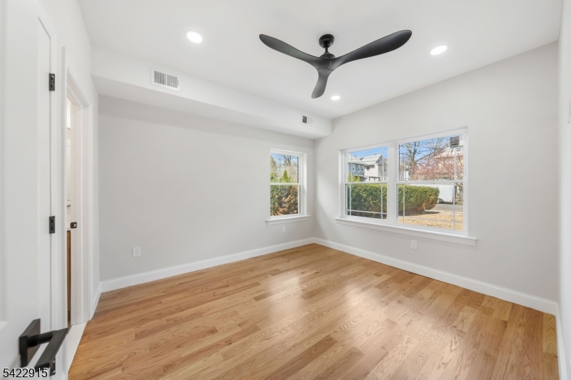 Elmora - Residential