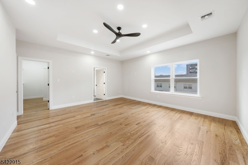 Elmora - Residential