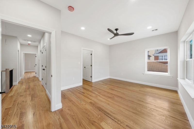 Elmora - Residential