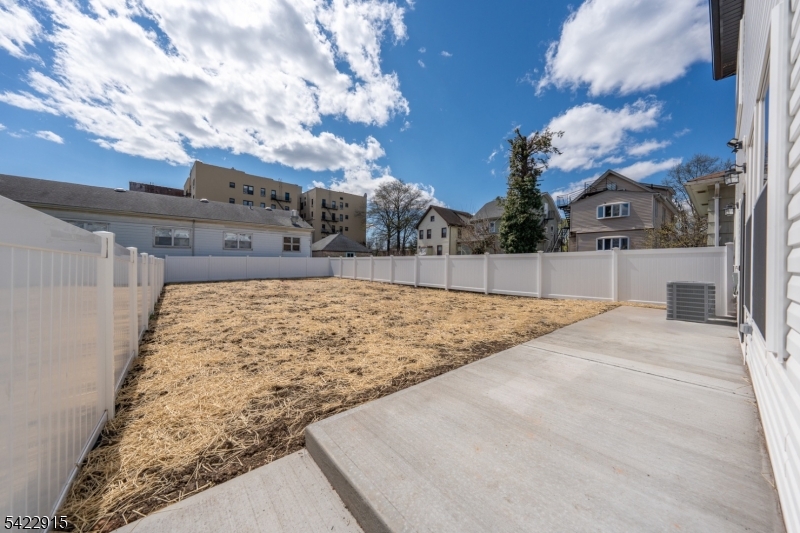 Elmora - Residential