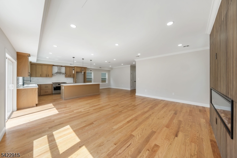 Elmora - Residential