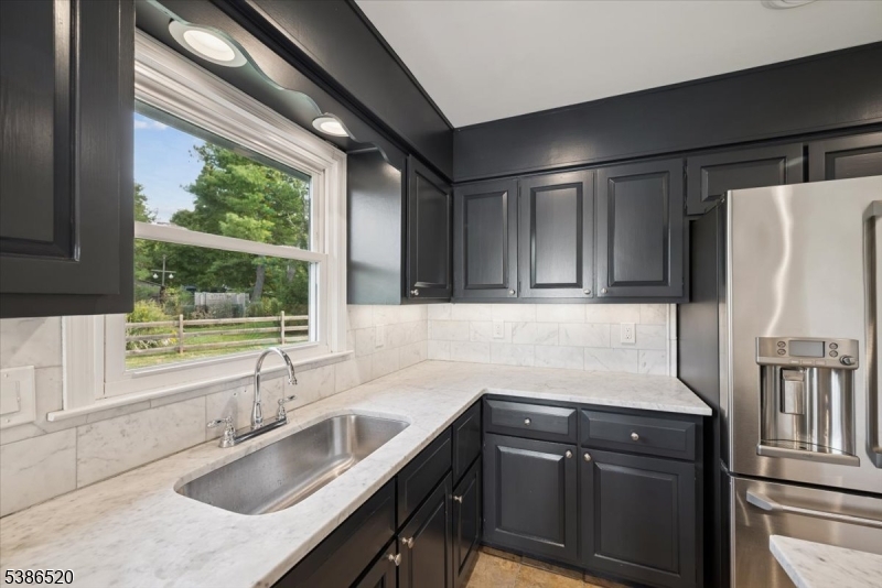 Bridgewater Twp., New Jersey 08807, United States, 3 Bedrooms Bedrooms, ,2 BathroomsBathrooms,Residential,Pending,216249