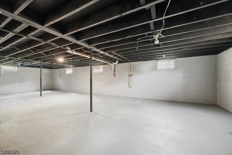 Bridgewater Twp., New Jersey 08807, United States, 3 Bedrooms Bedrooms, ,2 BathroomsBathrooms,Residential,Pending,216249