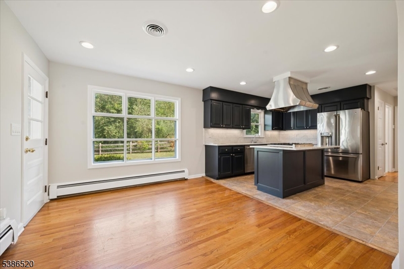 Bridgewater Twp., New Jersey 08807, United States, 3 Bedrooms Bedrooms, ,2 BathroomsBathrooms,Residential,Pending,216249