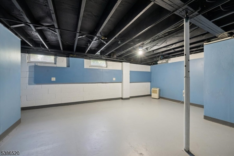 Bridgewater Twp., New Jersey 08807, United States, 3 Bedrooms Bedrooms, ,2 BathroomsBathrooms,Residential,Pending,216249