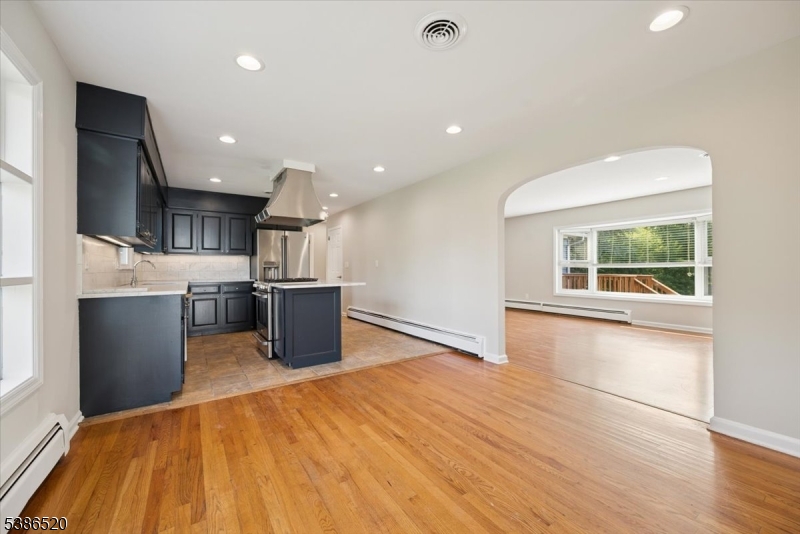 Bridgewater Twp., New Jersey 08807, United States, 3 Bedrooms Bedrooms, ,2 BathroomsBathrooms,Residential,Pending,216249