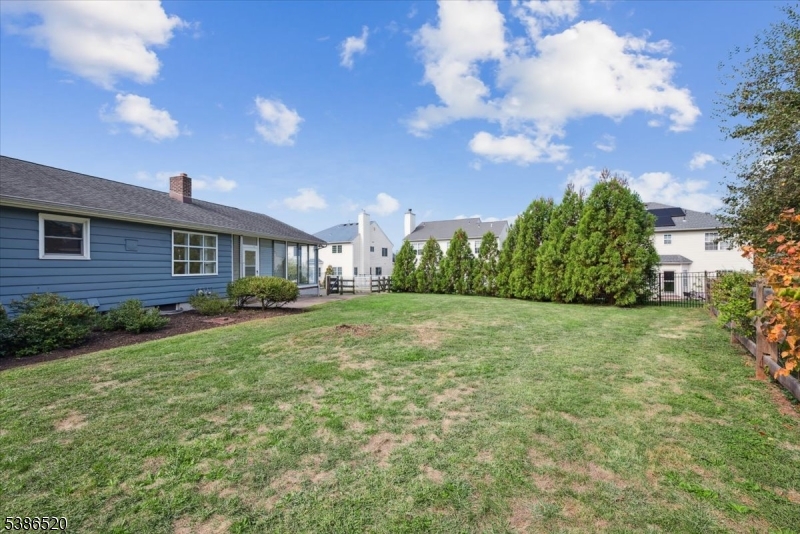 Bridgewater Twp., New Jersey 08807, United States, 3 Bedrooms Bedrooms, ,2 BathroomsBathrooms,Residential,Pending,216249