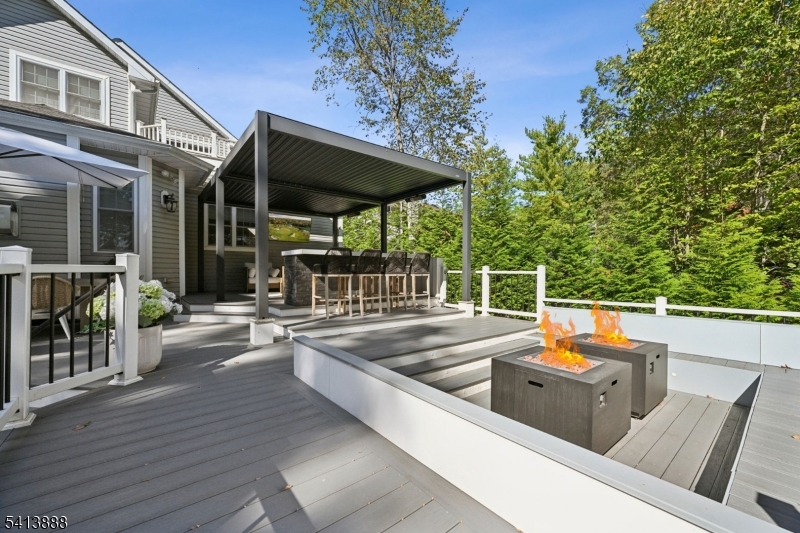 Riker Hill - Residential