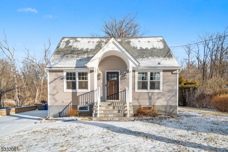 Welcome to this completely renovated 3-bedroom, 2-bathroom home. The beautiful home boasts a flowing floor plan that enhances the sense of space and light throughout. The stunning gourmet kitchen is a chef's dream, featuring stylish cabinets, granite countertops, stainless steel appliances, and a spacious island that invites gatherings. The master ensuite serves as a true haven, offering an exquisite full bath and a generous walk-in closet. A full basement provides ample storage.Step outside where you can relax and enjoy the serene, park-like yard that spans .45 acres. This outdoor space is ideal for entertaining or unwinding in a beautiful setting.Conveniently located near shopping, restaurants, highways and 1 mile from a train that goes directly into NYC. This home offers the perfect blend of luxury and convenience. Don't miss the opportunity to experience this exceptional property.