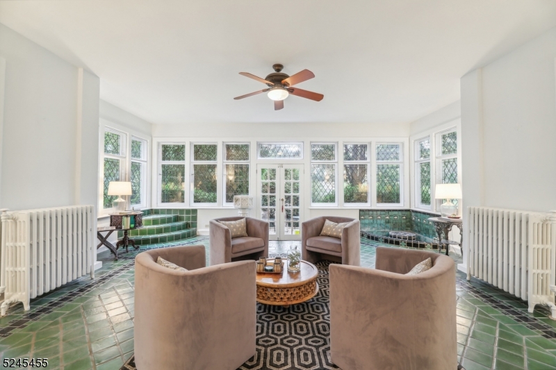 Montrose - Residential