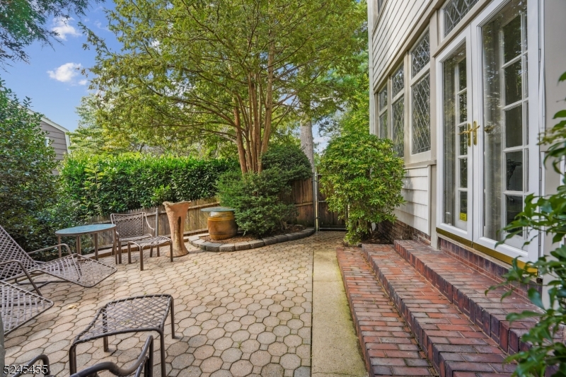 Montrose - Residential