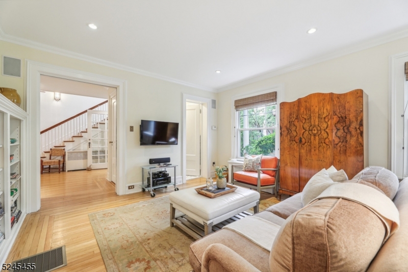 Montrose - Residential