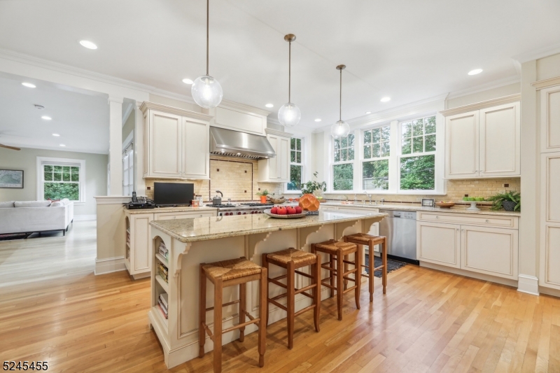 Montrose - Residential