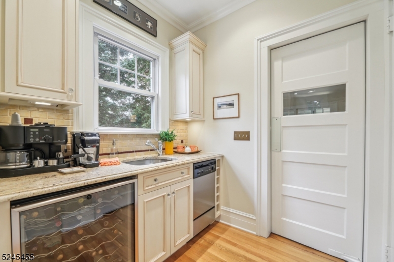 Montrose - Residential