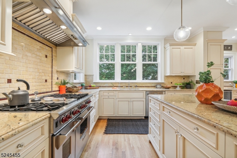 Montrose - Residential