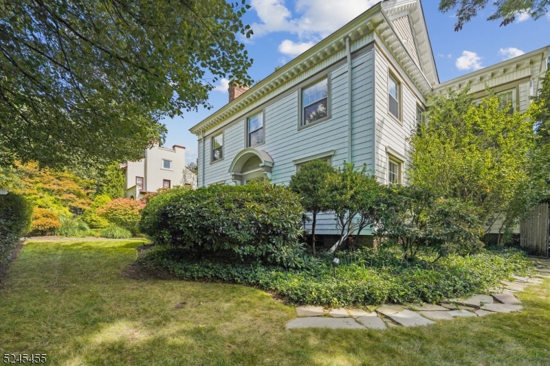 Montrose - Residential