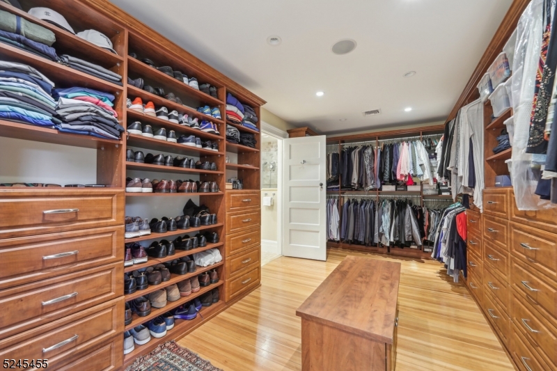 Montrose - Residential