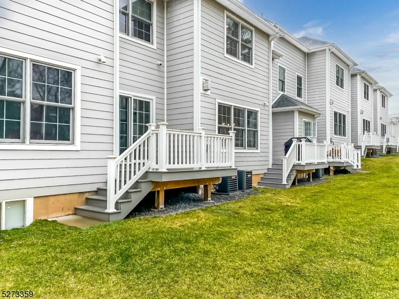 Dahlia Brook Townhomes - Residential