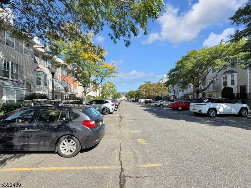 SOCIETY HILL - Residential