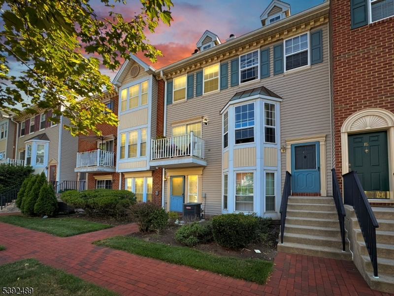 SOCIETY HILL - Residential