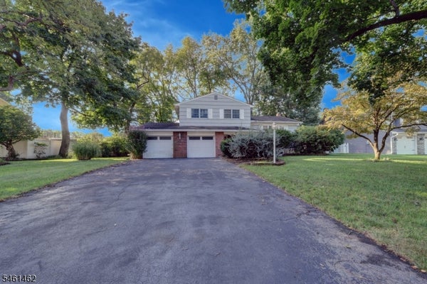 15 JOCELYN PL, POMPTON PLAINS, NJ 07444 - Image b33b723bfd6d40c9adda4e4d4be33783/4054206348