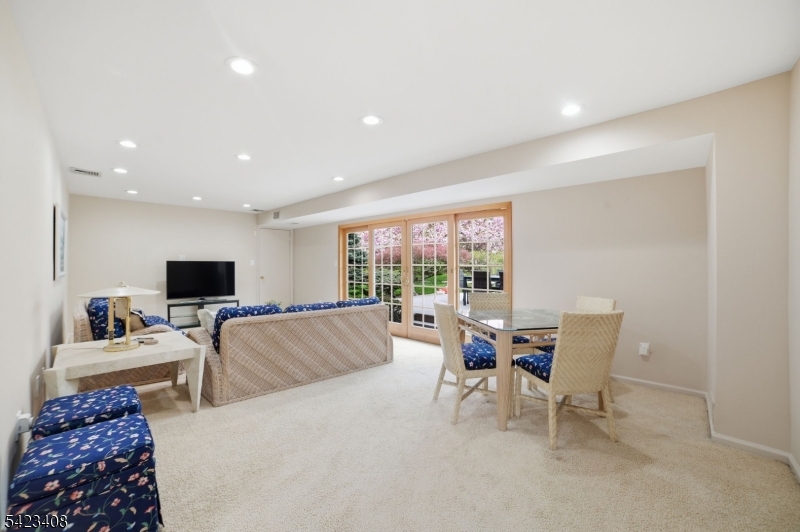 Broadlawn - Residential