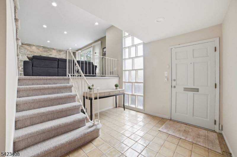 Broadlawn - Residential