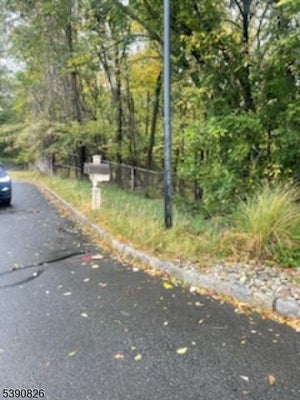 2588 LIBERTY AVE, SCOTCH PLAINS, NJ 07076 - Image b352fdb620d9e8499d0b34b6176224eb/2811173705