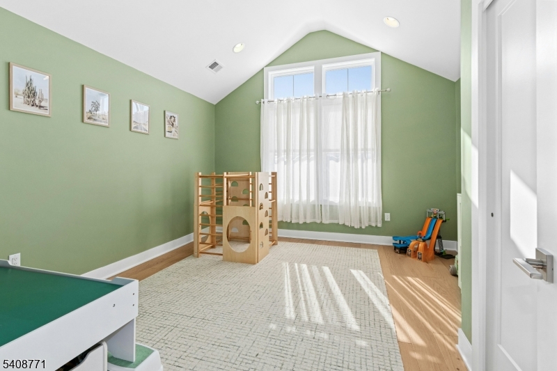 Carriages at Berkeley - Residential