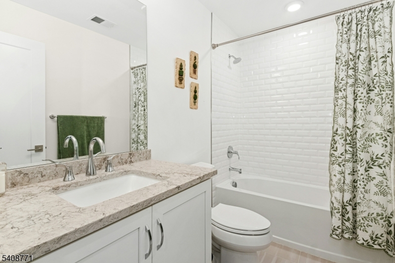 Carriages at Berkeley - Residential