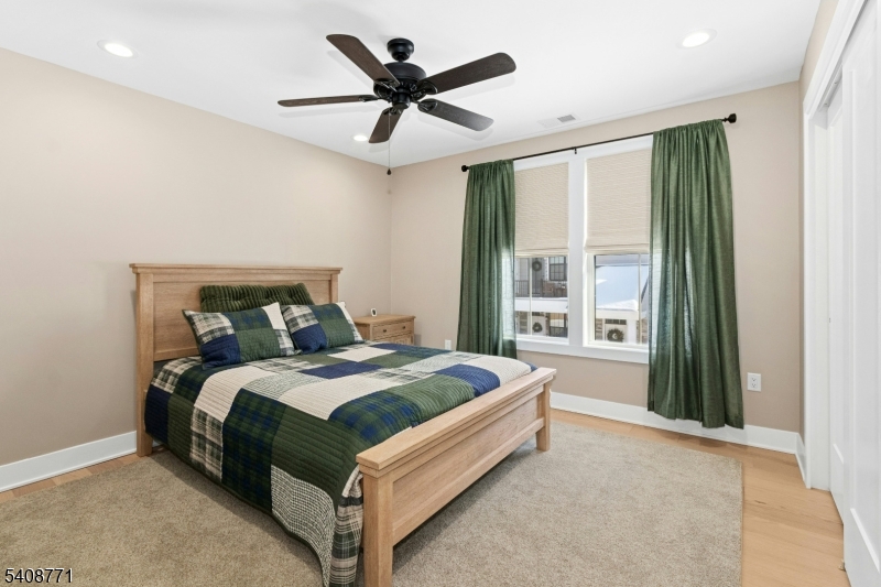 Carriages at Berkeley - Residential