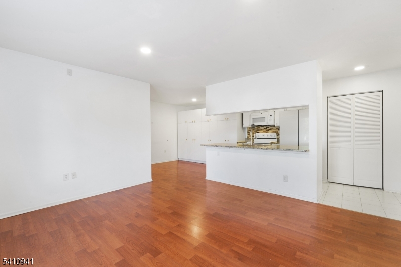 TRENDMAKER - Residential