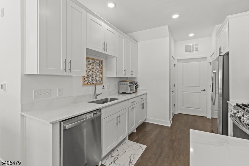 The Parke at Little Falls - Residential