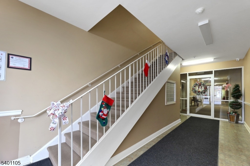 Saw Mill Commons - Residential