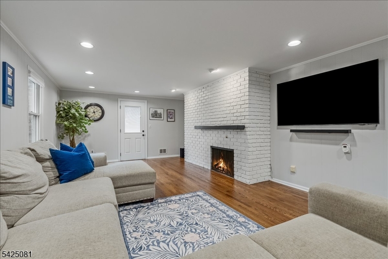 Baltusrol Top - Residential