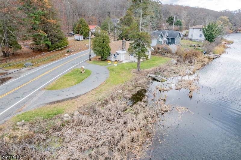 Gordon Lakes - Residential