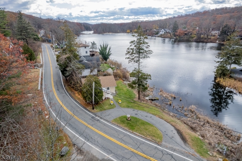 Gordon Lakes - Residential