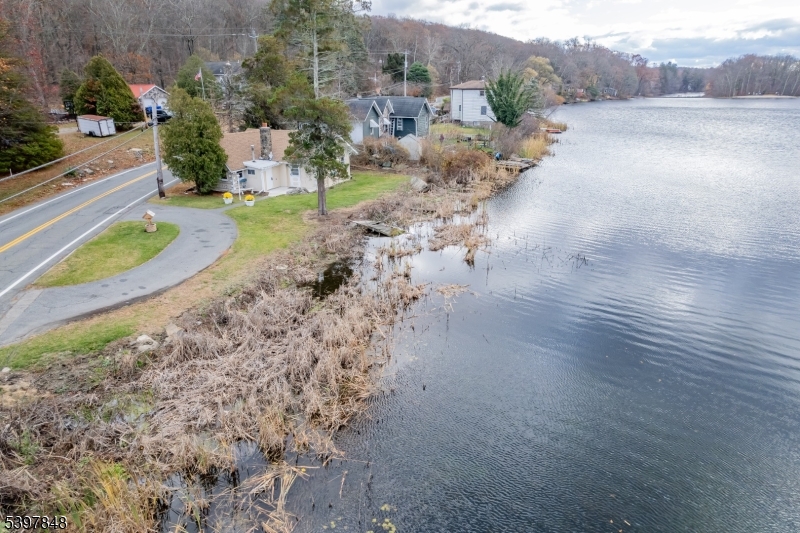 Gordon Lakes - Residential