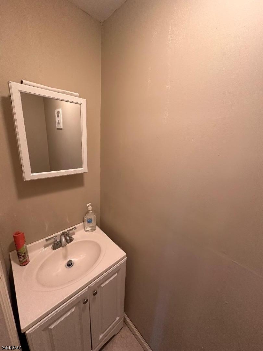 UPTOWN - Residential Lease