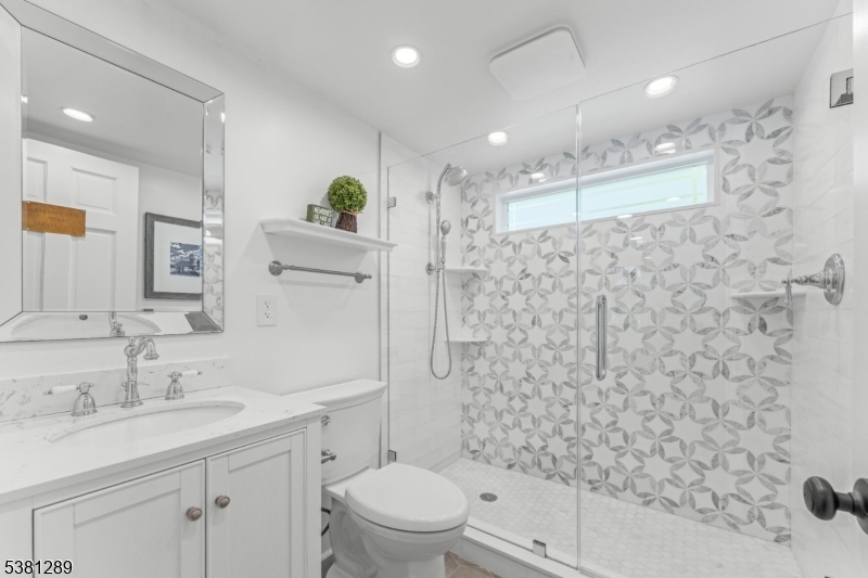 Kampfe Lake - Residential