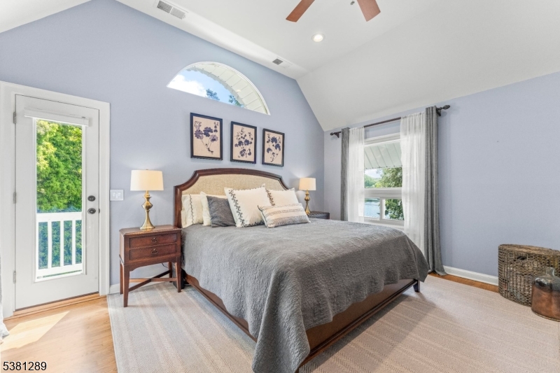 Kampfe Lake - Residential