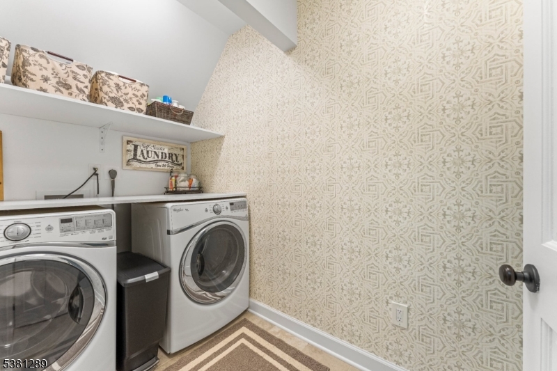 Kampfe Lake - Residential