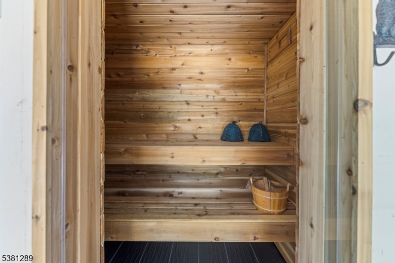 Kampfe Lake - Residential