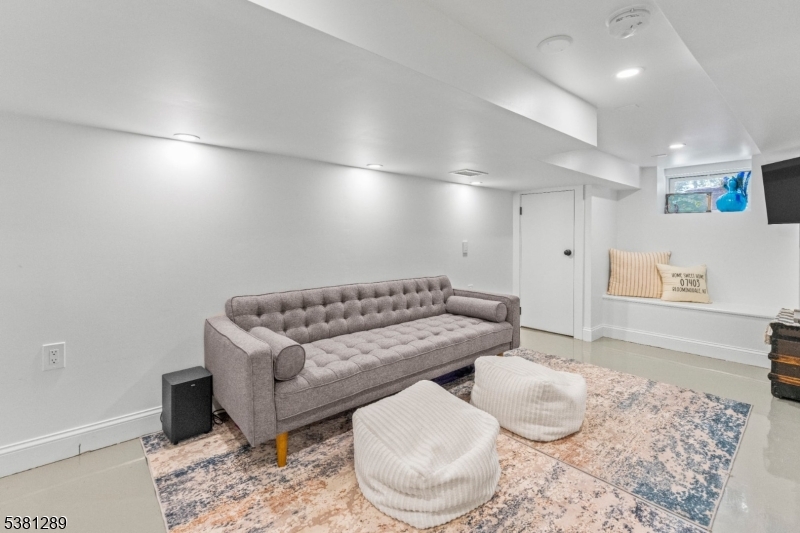 Kampfe Lake - Residential