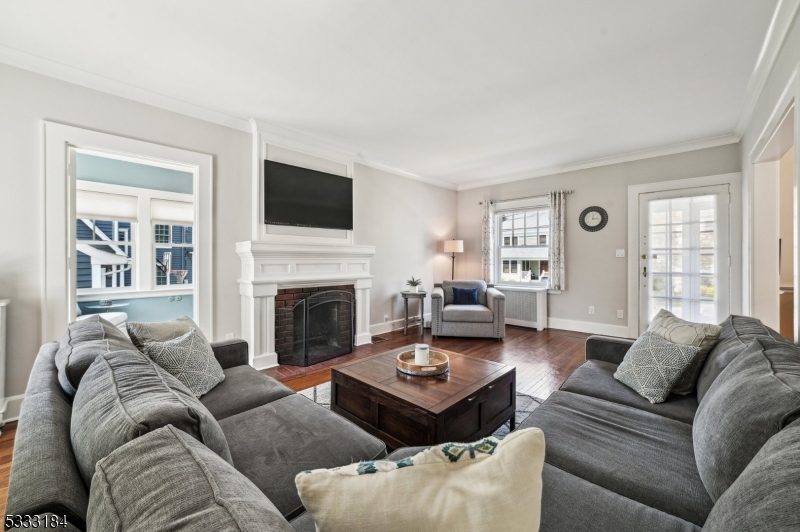 5 Lee Ave