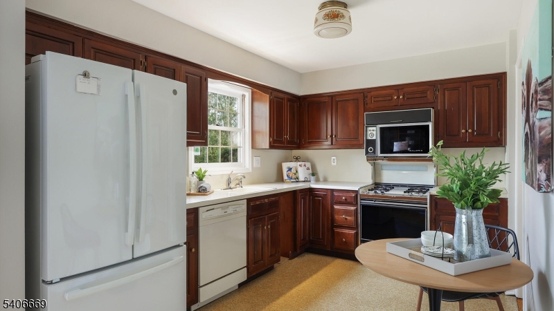 Cowperthwaite Square - Residential