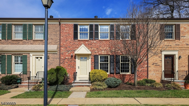 Cowperthwaite Square - Residential