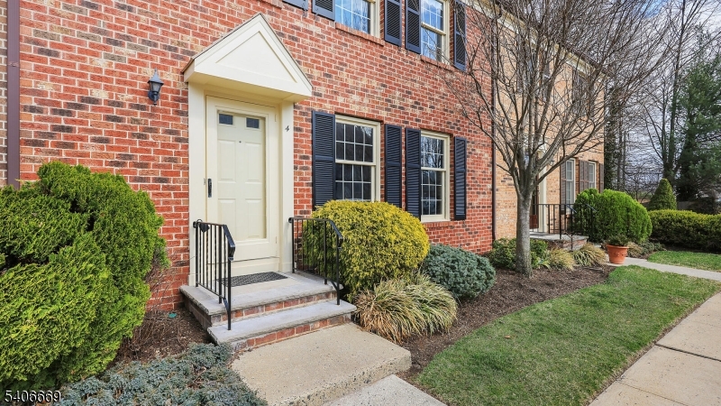 Cowperthwaite Square - Residential