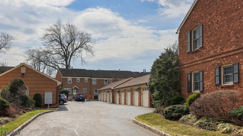 Cowperthwaite Square - Residential