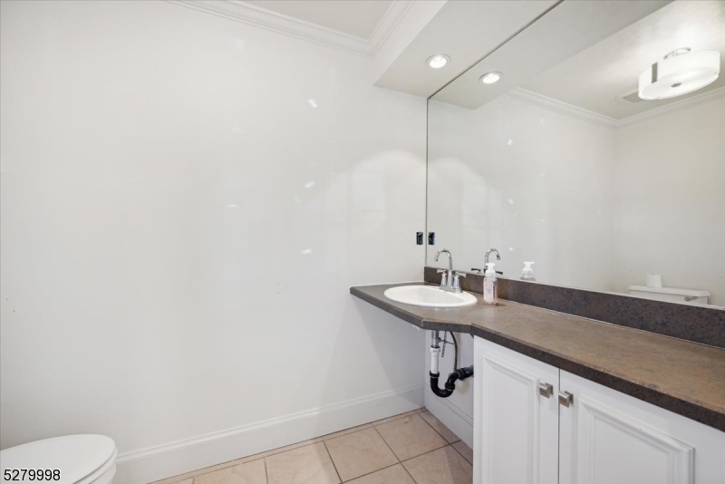 Bernards Twp., New Jersey 07920, United States, ,Residential,Active,248984